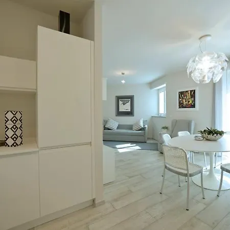 Luxury Con Garage Vista Mare Per 6 Persone Apartmán