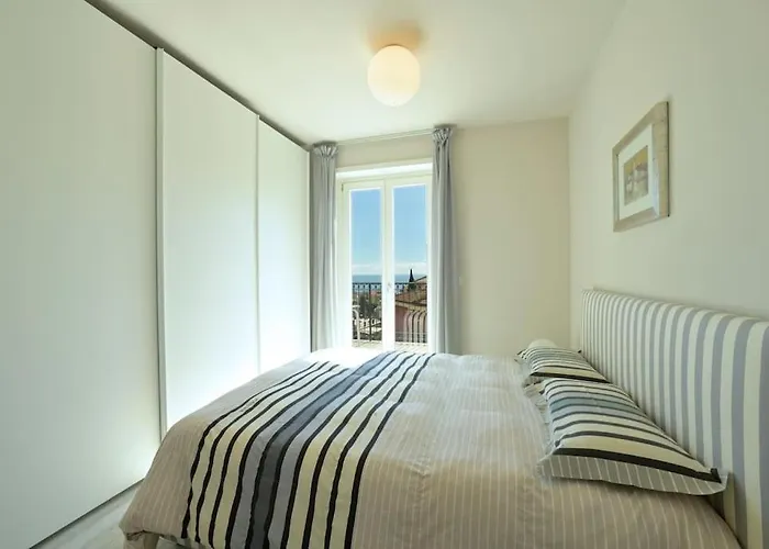 Luxury Con Garage Vista Mare Per 6 Persone * Alassio